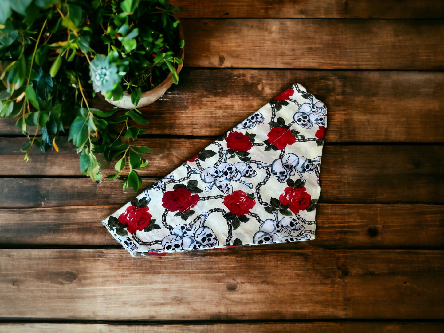 Hand made dog bandana Skulls and Roses - Cream/Red