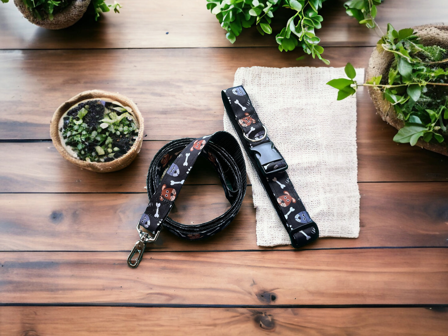 Adjustable Dog Collar in a cute dog and bone print - Black and Brown