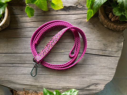 Dogs Lead in a stunning Pink Lepoard print design- Matching Collar available